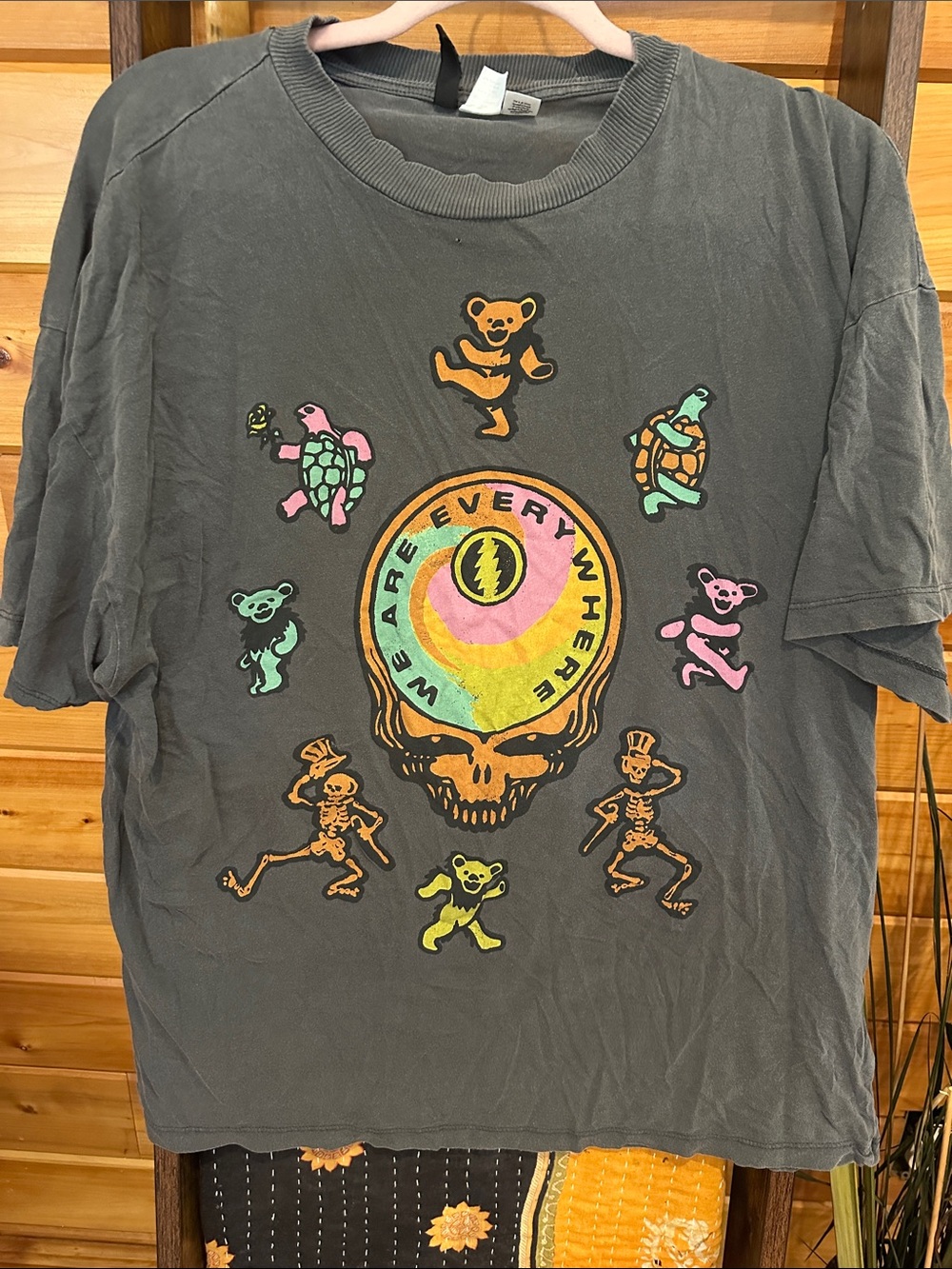 Divided Gray Graphic Tee with Multicolor Grateful Dead *flaws
